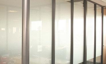 Перегородки из ПВХ и стекла - вариант 1 купить в Санкт-Петербурге