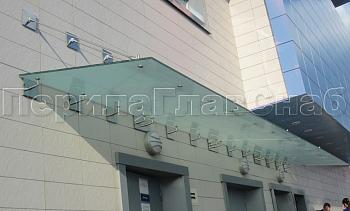 Стеклянные козырьки и навесы в Санкт-Петербурге. Готовые проекты ПерилаГлавСнаб