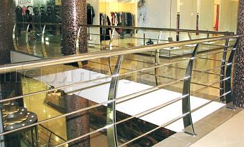 Ограждение со стеклом или четырьмя ригелями на стойках из  нержавейки в Санкт-Петербурге. Готовые проекты ПерилаГлавСнаб