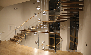 Перила для лестниц в частном доме в Санкт-Петербурге. Готовые проекты ПерилаГлавСнаб