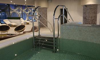 Поручни для бассейна в Санкт-Петербурге. Готовые проекты ПерилаГлавСнаб