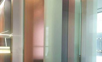 Перегородки в офис с подсветкой в Санкт-Петербурге. Готовые проекты ПерилаГлавСнаб