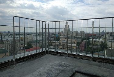 Ограждения с вертикальным заполнением купить в Санкт-Петербурге