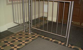 Ограждение лестниц для детей с вертикальным заполнением в Санкт-Петербурге. Готовые проекты ПерилаГлавСнаб