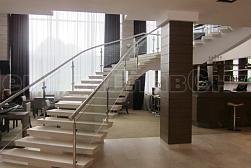 Стеклянные ограждения для торговых  и бизнес центров в Санкт-Петербурге. Готовые проекты ПерилаГлавСнаб - фото 5