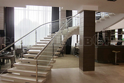 Стеклянные ограждения для торговых  и бизнес центров в Санкт-Петербурге. Готовые проекты ПерилаГлавСнаб - фото 5 Стеклянные ограждения для торговых  и бизнес центров в Санкт-Петербурге. Готовые проекты ПерилаГлавСнаб - фото 5