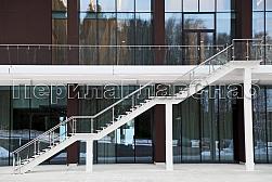 Ограждения из нержавейки со стеклом в Санкт-Петербурге. Готовые проекты ПерилаГлавСнаб - фото 4