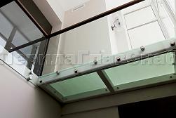 Цельностеклянные ограждения на несущем стекле в Санкт-Петербурге. Готовые проекты ПерилаГлавСнаб - фото 27