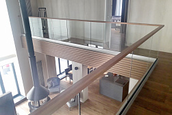 Цельностеклянные ограждения на несущем стекле в Санкт-Петербурге. Готовые проекты ПерилаГлавСнаб - фото 15 Цельностеклянные ограждения на несущем стекле в Санкт-Петербурге. Готовые проекты ПерилаГлавСнаб - фото 15