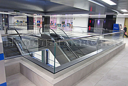 Цельностеклянные ограждения на несущем стекле в Санкт-Петербурге. Готовые проекты ПерилаГлавСнаб - фото 23 Цельностеклянные ограждения на несущем стекле в Санкт-Петербурге. Готовые проекты ПерилаГлавСнаб - фото 23