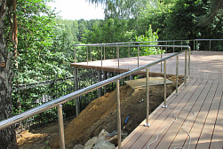 Ограждения и перила без ригелей из нержавеющей стали (без заполнения) в Санкт-Петербурге. Готовые проекты ПерилаГлавСнаб - фото 8 Ограждения и перила без ригелей из нержавеющей стали (без заполнения) в Санкт-Петербурге. Готовые проекты ПерилаГлавСнаб - фото 8