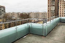 Цельностеклянные ограждения для крыш в Санкт-Петербурге. Готовые проекты ПерилаГлавСнаб - фото 21