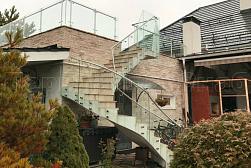 Стеклянные перила для винтовых лестниц в Санкт-Петербурге. Готовые проекты ПерилаГлавСнаб - фото 12