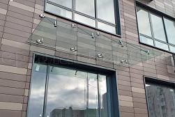 Стеклянные козырьки на вантах в Санкт-Петербурге. Готовые проекты ПерилаГлавСнаб - фото 1