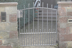 Ограждение лестницы от детей в Санкт-Петербурге. Готовые проекты ПерилаГлавСнаб - фото 3