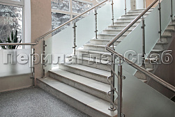 Стеклянные ограждения для торговых  и бизнес центров в Санкт-Петербурге. Готовые проекты ПерилаГлавСнаб - фото 2