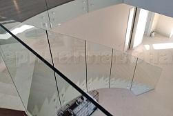 Стеклянные перила для винтовых лестниц в Санкт-Петербурге. Готовые проекты ПерилаГлавСнаб - фото 20