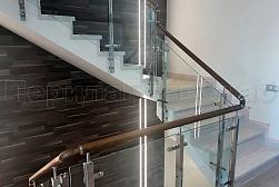 Стеклянные перила для колодезных лестниц в Санкт-Петербурге. Готовые проекты ПерилаГлавСнаб - фото 3