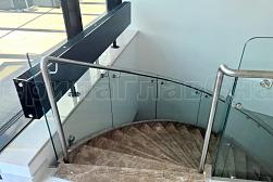 Стеклянные перила для винтовых лестниц в Санкт-Петербурге. Готовые проекты ПерилаГлавСнаб - фото 5